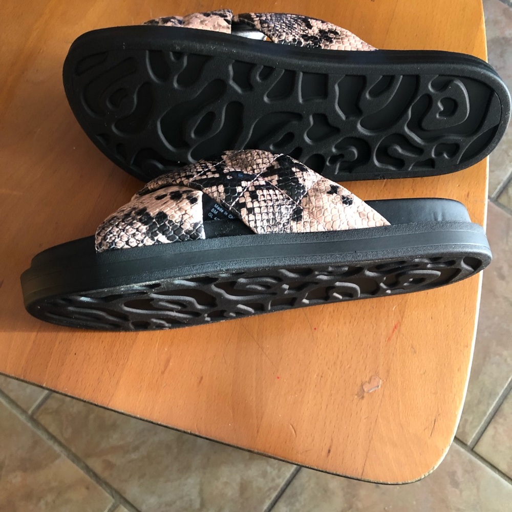 Aerosoles sandals never worn NEW - Picture 9 of 9